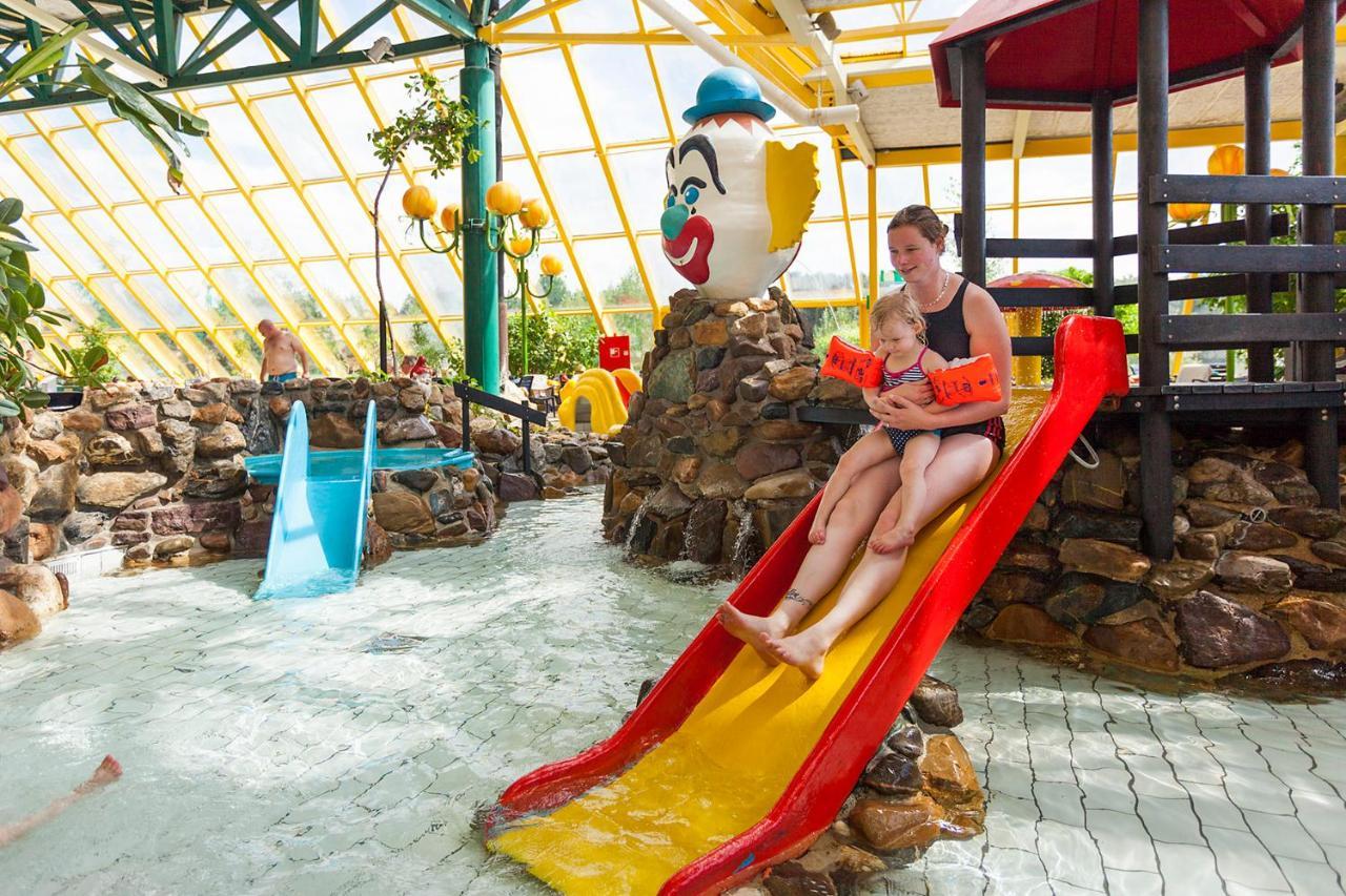 Oostappen Vakantiepark Hengelhoef Nv Hotel Aan de Wolfsberg Exterior foto