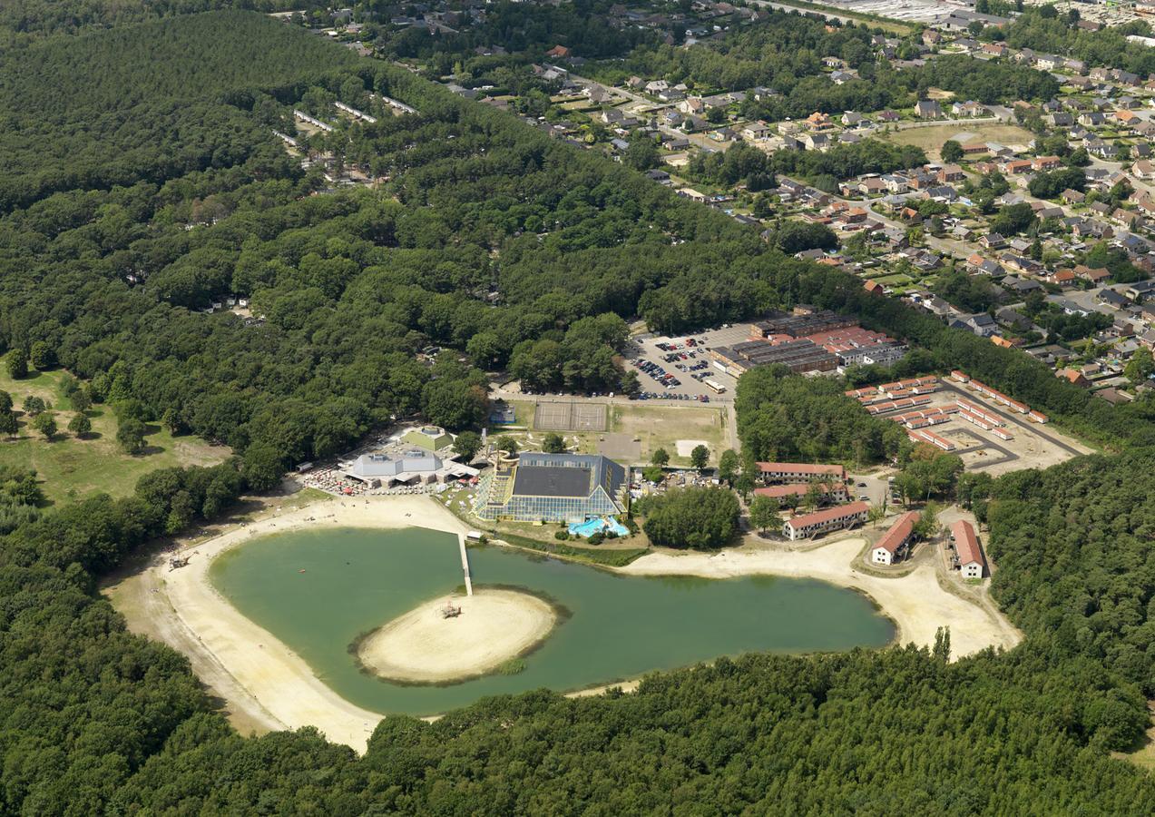 Oostappen Vakantiepark Hengelhoef Nv Hotel Aan de Wolfsberg Exterior foto